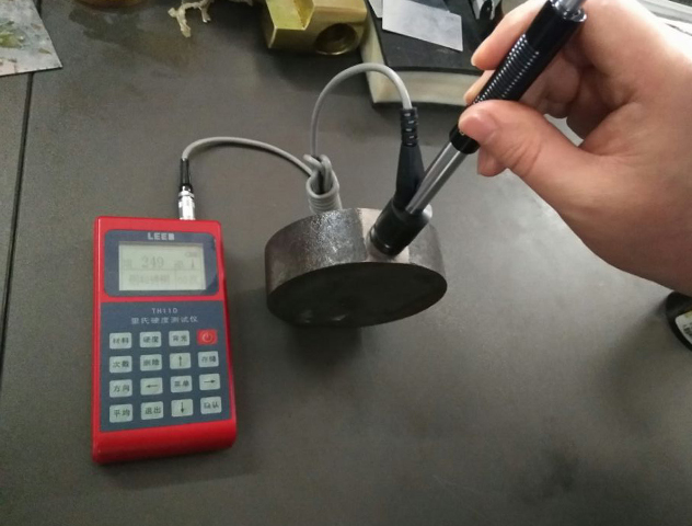 里氏硬度計試用現(xiàn)場